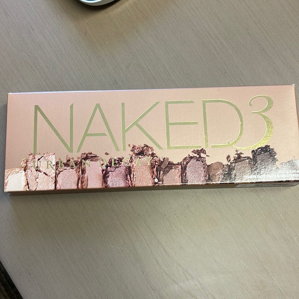 NEW Urban Decay Naked 3 Eyeshadow Palette 👁